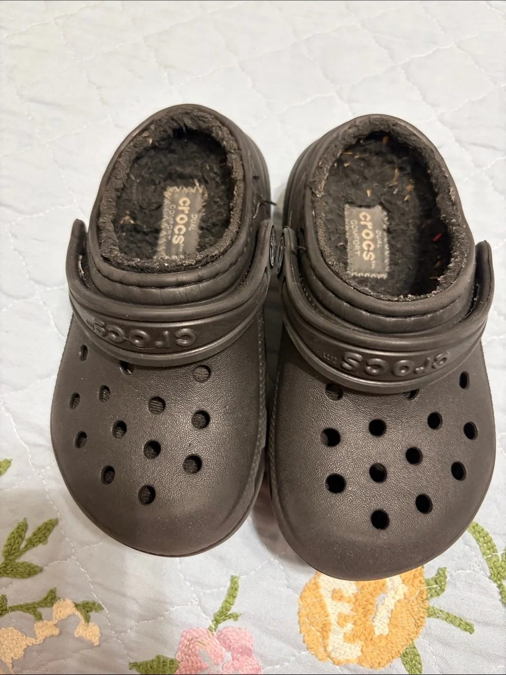 Crocs Kids Toddlers Boys Unisex Crocs PreOwned Size 8C Shows wear Good condition